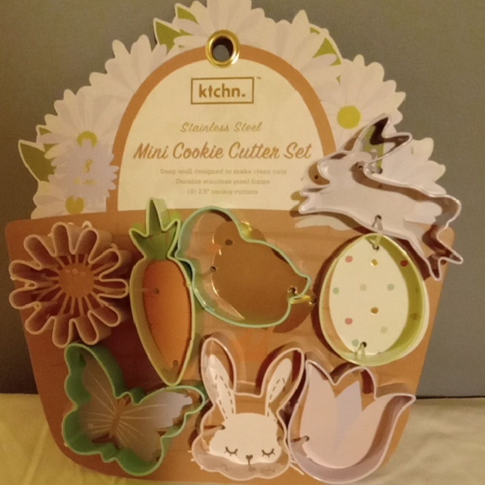 Kitch'n Mini Cookie Cutter Set Easter 🐤🐰🦋🌸🌷🥕🥚